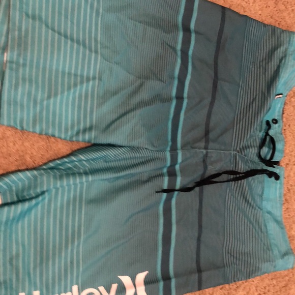 Hurley men’s swim trunks! - Picture 2 of 2
